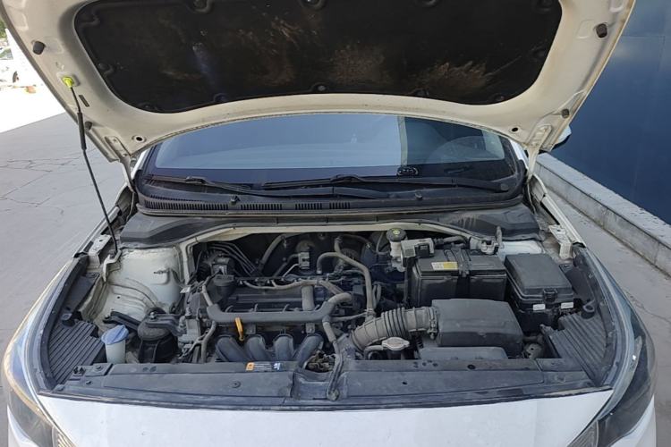 Used Hyundai Verna (new generation) 2016 1.4L Manual Cool Edition GLS Engine Bay