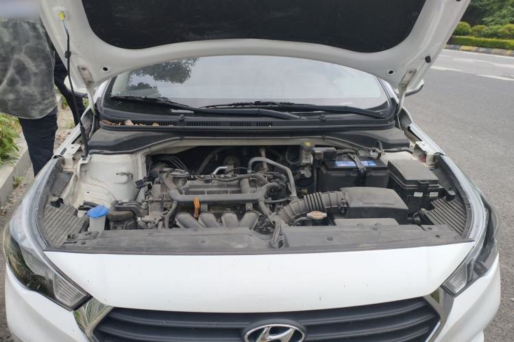 Used Hyundai Verna (new generation) 2016 1.4L Manual Youth Edition GS Engine Bay