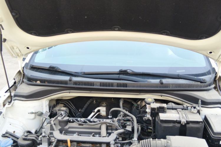 Used Hyundai Verna (new generation) 2016 1.4L Automatic Cool Edition GLS Engine Bay
