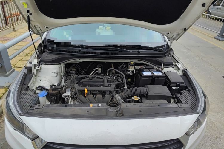 Used Hyundai Verna (new generation) 2016 1.4L Automatic Cool Edition GLS Engine Bay