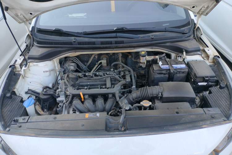 Used Hyundai Verna (new generation) 2016 1.4L Manual Cool Edition GLS Engine Bay