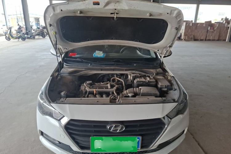 Used Hyundai Verna (new generation) 2016 1.4L Manual Cool Edition GLS Engine Bay