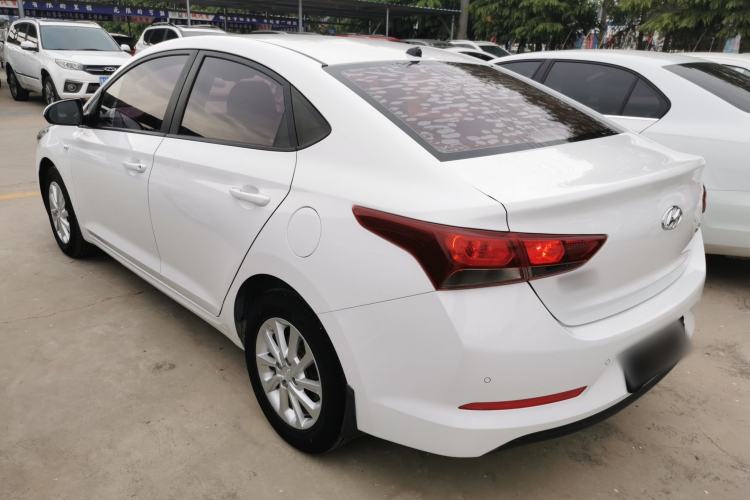 Used Hyundai Verna (new generation) 2016 1.4L Manual Cool Edition GLS Exterior 2