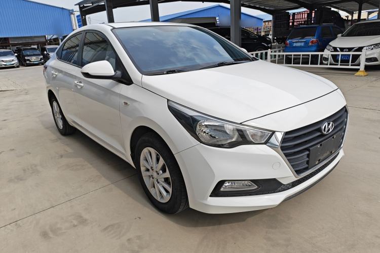 Used Hyundai Verna (new generation) 2016 1.4L Automatic Cool Edition GLS Exterior 2