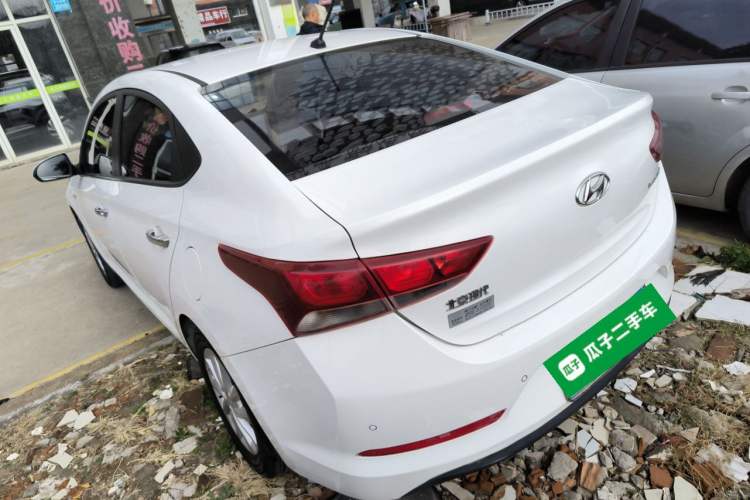 Used Hyundai Verna (new generation) 2016 1.4L Automatic Sport Edition Exterior 2