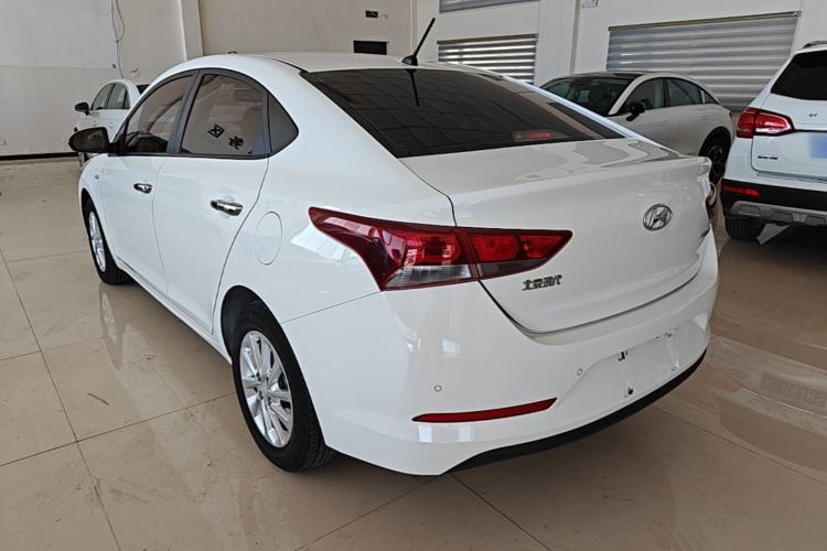 Used Hyundai Verna (new generation) 2016 1.4L Automatic Cool Edition GLS Exterior 2