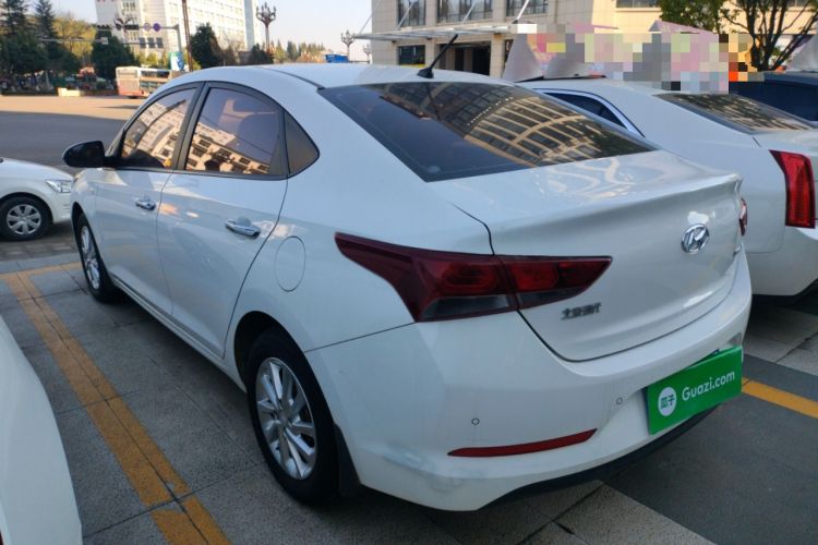 Used Hyundai Verna (new generation) 2016 1.4L Manual Cool Edition GLS Exterior 2