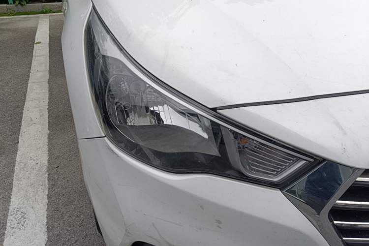 Used Hyundai Verna (new generation) 2016 1.4L Automatic Cool Edition GLS Exterior 3