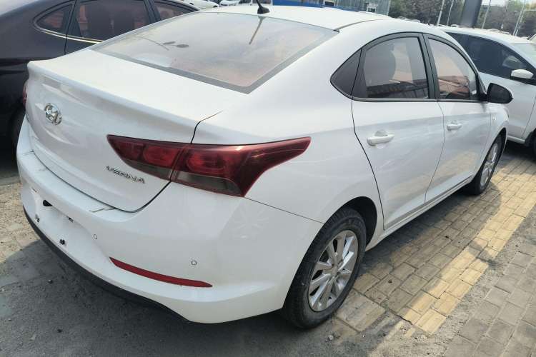 Used Hyundai Verna (new generation) 2016 1.4L Manual Cool Edition GLS Exterior 3