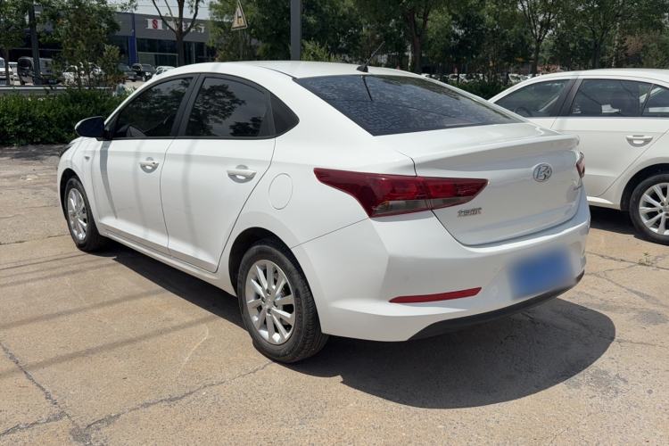 Used Hyundai Verna (new generation) 2016 1.4L Automatic Cool Edition GLS Exterior 5