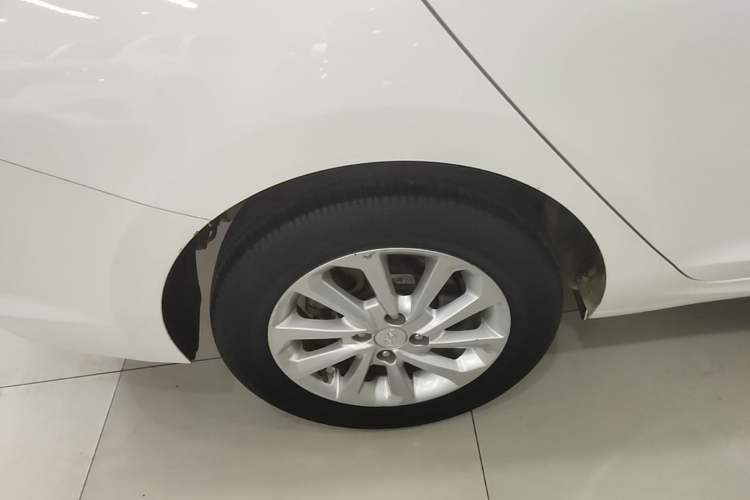 Used Hyundai Verna (new generation) 2016 1.4L Manual Cool Edition GLS Exterior 5