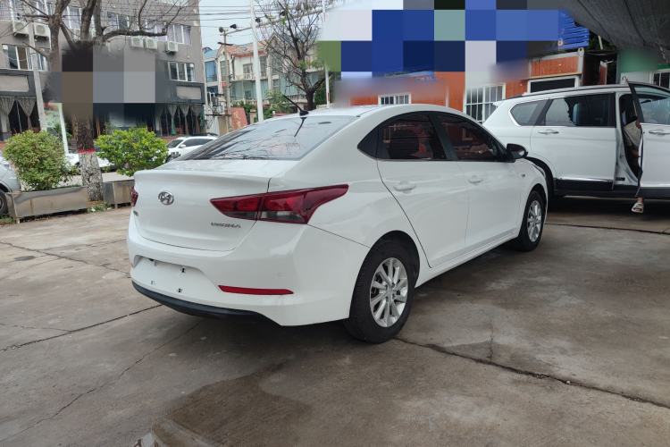 Used Hyundai Verna (new generation) 2016 1.4L Automatic Cool Edition GLS Exterior 5