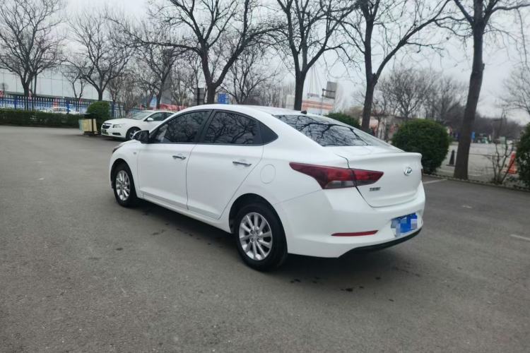 Used Hyundai Verna (new generation) 2016 1.4L Automatic Cool Edition GLS Exterior 5