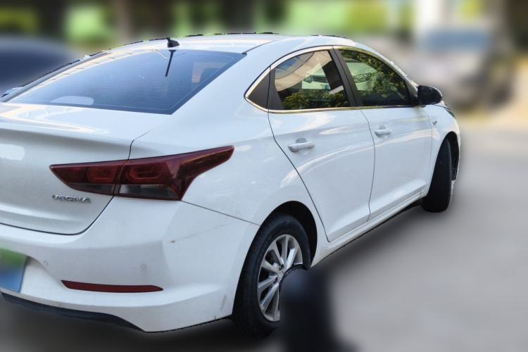 Used Hyundai Verna (new generation) 2016 1.4L Automatic Cool Edition GLS Exterior 5
