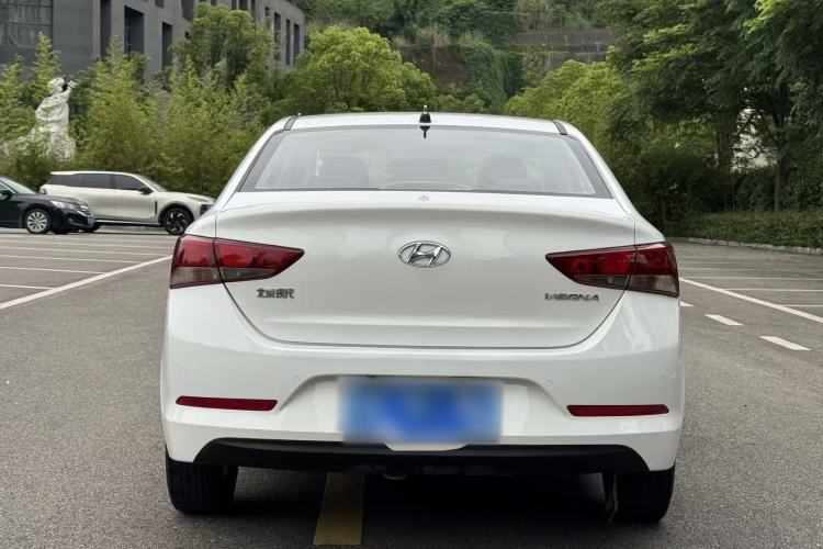 Used Hyundai Verna (new generation) 2016 1.4L Automatic Cool Edition GLS Exterior 5