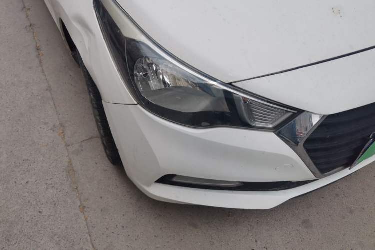 Used Hyundai Verna (new generation) 2016 1.4L Manual Cool Edition GLS Exterior 6