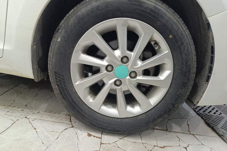 Used Hyundai Verna (new generation) 2016 1.4L Automatic Cool Edition GLS Exterior 7