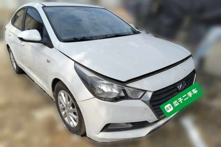 Used Hyundai Verna (new generation) 2016 1.4L Automatic Cool Edition GLS Front Right 45 Deg
