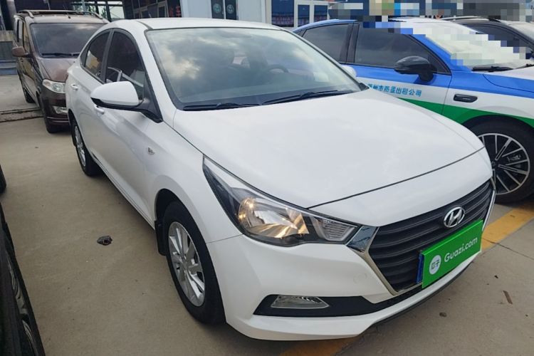 Used Hyundai Verna (new generation) 2016 1.4L Automatic Cool Edition GLS Front Right 45 Deg