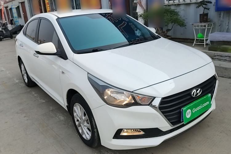Used Hyundai Verna (new generation) 2016 1.4L Manual Cool Edition GLS Front Right 45 Deg