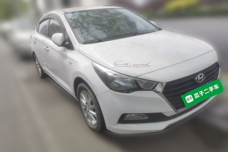 Used Hyundai Verna (new generation) 2016 1.4L Manual Cool Edition GLS Front Right 45 Deg