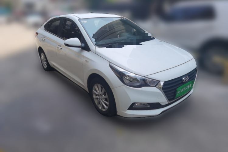 Used Hyundai Verna (new generation) 2016 1.4L Automatic Cool Edition GLS Front Right 45 Deg