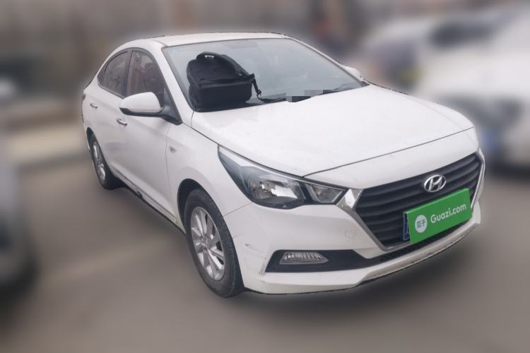 Used Hyundai Verna (new generation) 2016 1.4L Manual Cool Edition GLS Front Right 45 Deg