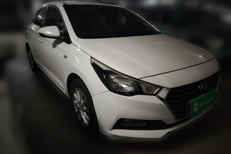 Used Hyundai Verna (new generation) 2016 1.4L Manual Cool Edition GLS Front Right 45 Deg