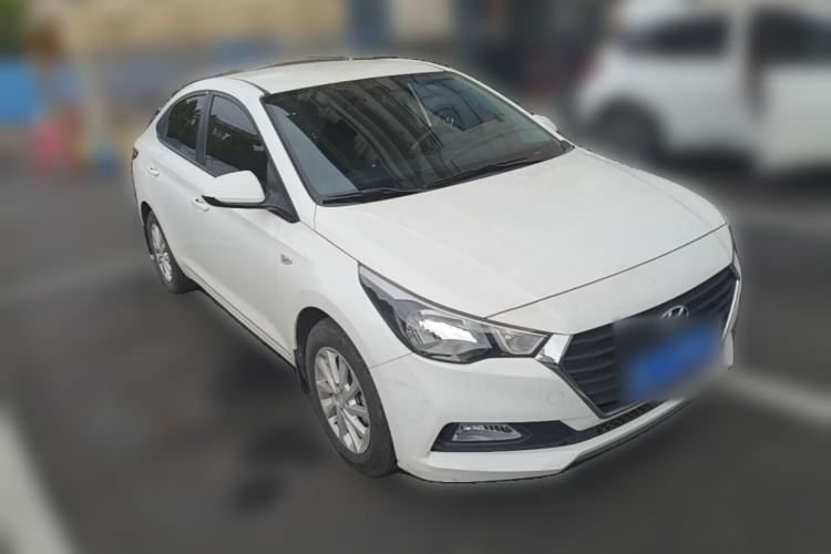 Used Hyundai Verna (new generation) 2016 1.4L Manual Cool Edition GLS Front Right 45 Deg