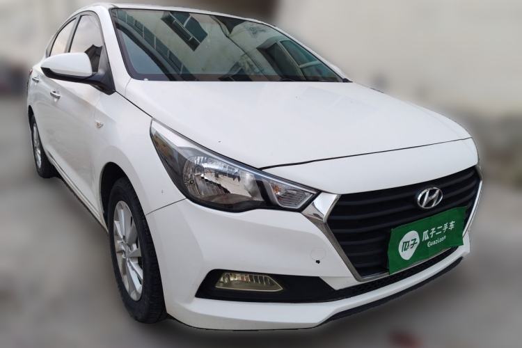 Used Hyundai Verna (new generation) 2016 1.4L Manual Cool Edition GLS Front Right 45 Deg