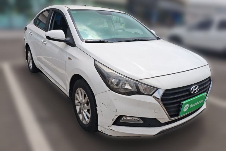 Used Hyundai Verna (new generation) 2016 1.4L Automatic Cool Edition GLS Front Right 45 Deg