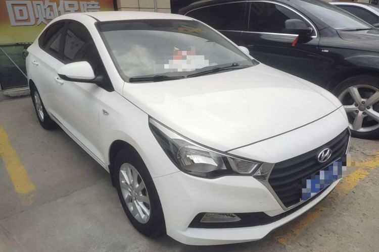 Used Hyundai Verna (new generation) 2016 1.4L Manual Cool Edition GLS Front Right 45 Deg