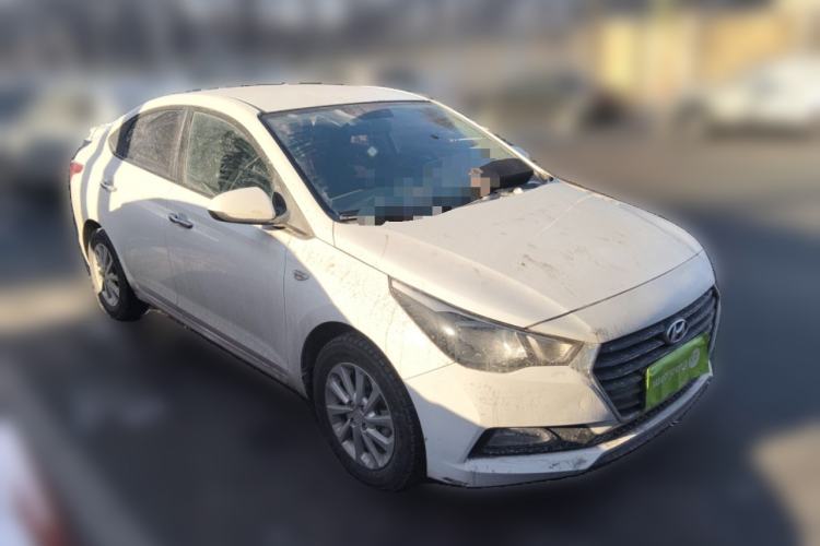 Used Hyundai Verna (new generation) 2016 1.4L Automatic Cool Edition GLS Front Right 45 Deg