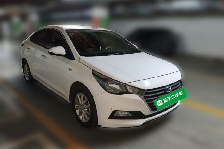 Used Hyundai Verna (new generation) 2016 1.4L Automatic Cool Edition GLS Front Right 45 Deg