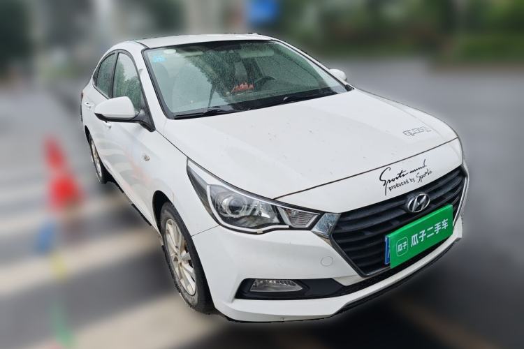 Used Hyundai Verna (new generation) 2016 1.4L Automatic Cool Edition GLS Front Right 45 Deg