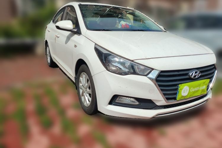 Used Hyundai Verna (new generation) 2016 1.4L Manual Cool Edition GLS Front Right 45 Deg