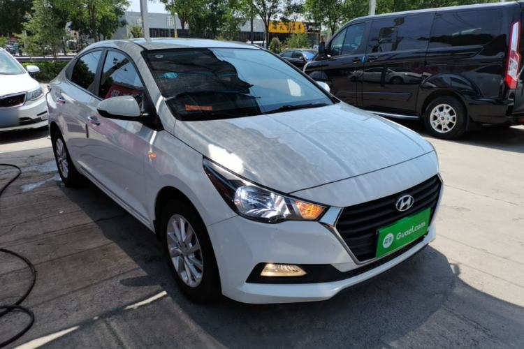 Used Hyundai Verna (new generation) 2016 1.4L Manual Cool Edition GLS Front Right 45 Deg