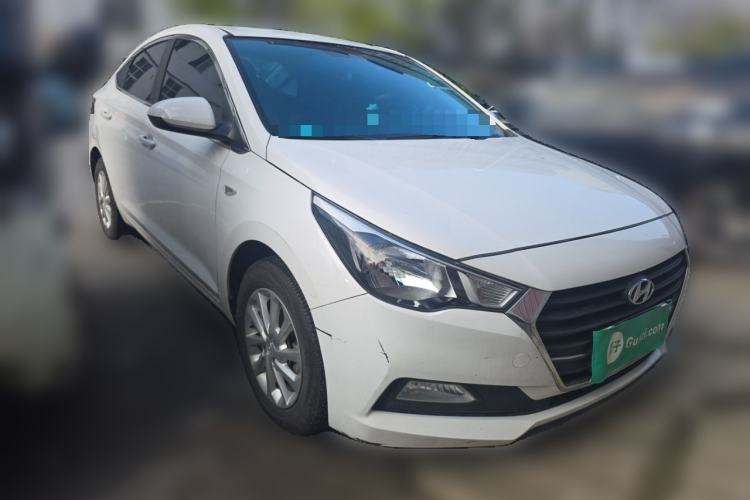 Used Hyundai Verna (new generation) 2016 1.4L Automatic Cool Edition GLS Front Right 45 Deg