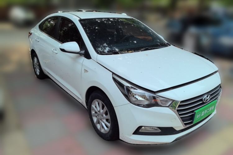 Used Hyundai Verna (new generation) 2016 1.4L Manual Cool Edition GLS Front Right 45 Deg
