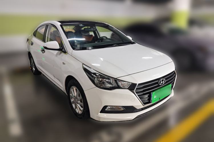 Used Hyundai Verna (new generation) 2016 1.4L Manual Cool Edition GLS Front Right 45 Deg
