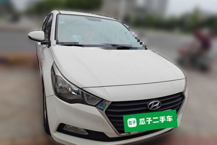 Used Hyundai Verna (new generation) 2016 1.4L Manual Cool Edition GLS Front Right 45 Deg