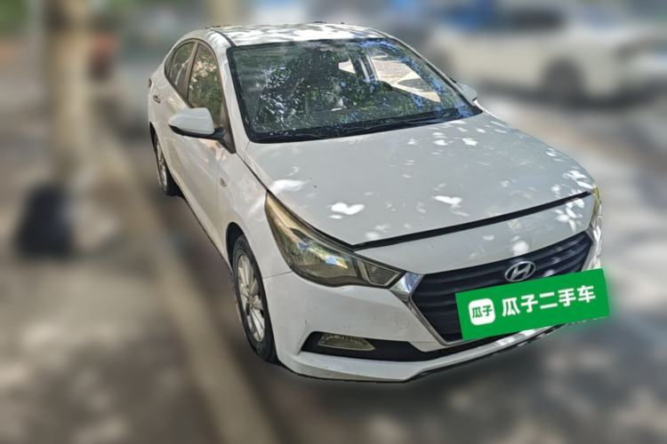 Used Hyundai Verna (new generation) 2016 1.4L Automatic Cool Edition GLS Front Right 45 Deg