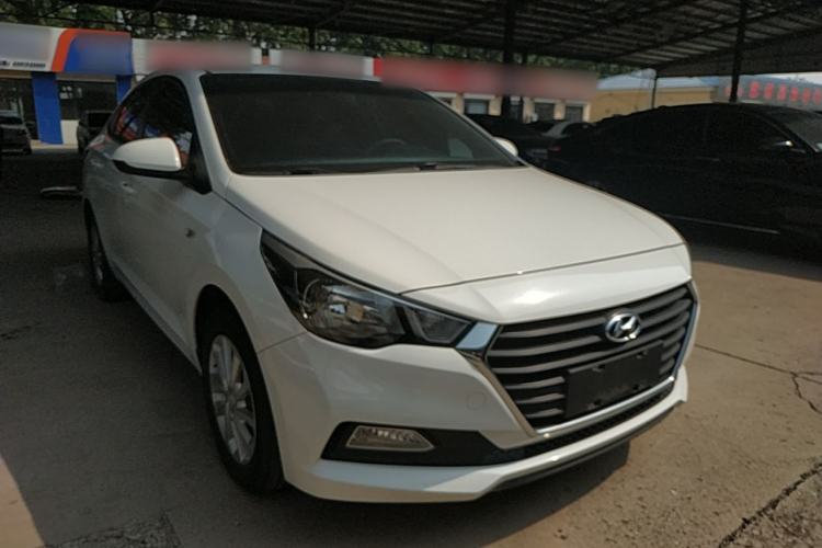 Used Hyundai Verna (new generation) 2016 1.4L Automatic Cool Edition GLS Front Right 45 Deg