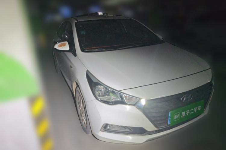 Used Hyundai Verna (new generation) 2016 1.4L Manual Cool Edition GLS Front Right 45 Deg
