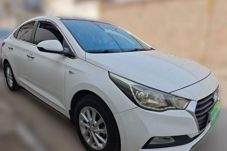 Used Hyundai Verna (new generation) 2016 1.4L Manual Cool Edition GLS Front Right 45 Deg