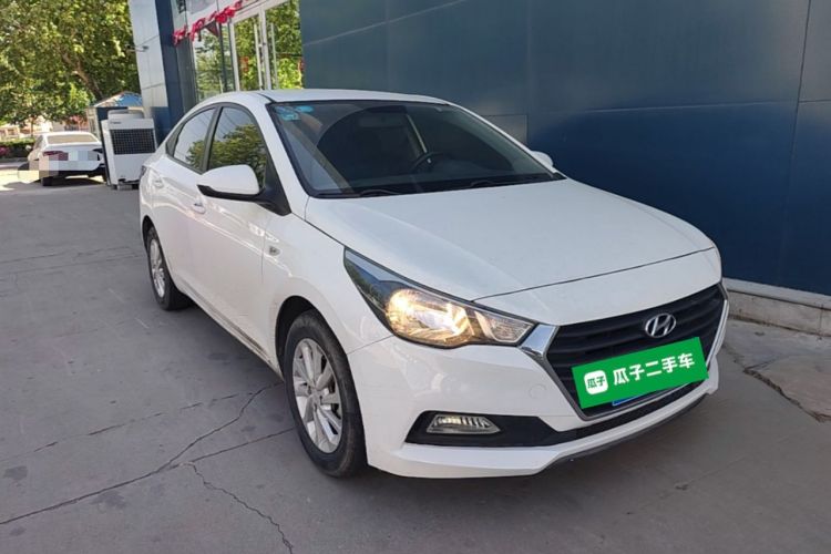 Used Hyundai Verna (new generation) 2016 1.4L Manual Cool Edition GLS Front Right 45 Deg