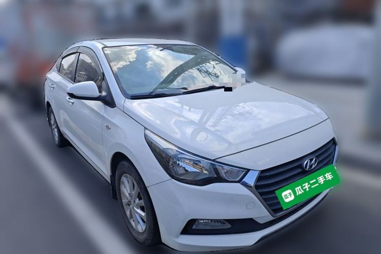 Used Hyundai Verna (new generation) 2016 1.4L Automatic Cool Edition GLS Front Right 45 Deg