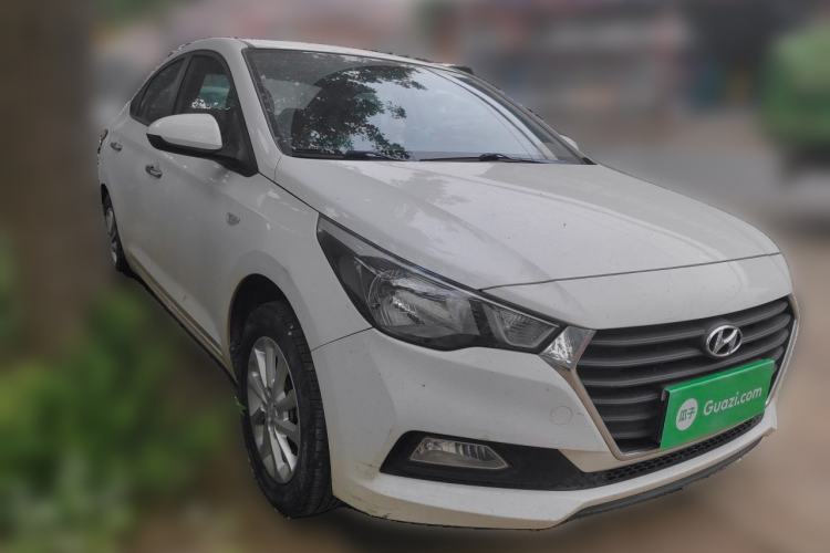 Used Hyundai Verna (new generation) 2016 1.4L Manual Cool Edition GLS Front Right 45 Deg