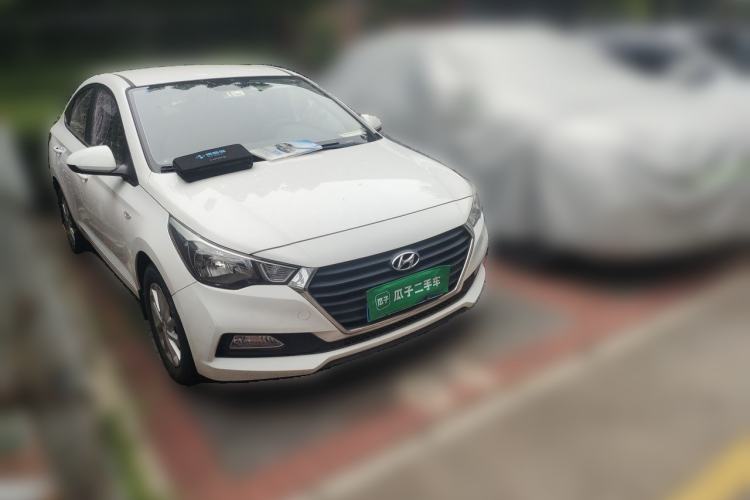 Used Hyundai Verna (new generation) 2016 1.4L Automatic Cool Edition GLS Front Right 45 Deg