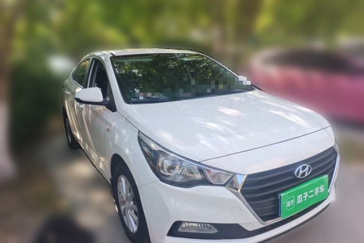 Used Hyundai Verna (new generation) 2016 1.4L Manual Cool Edition GLS Front Right 45 Deg
